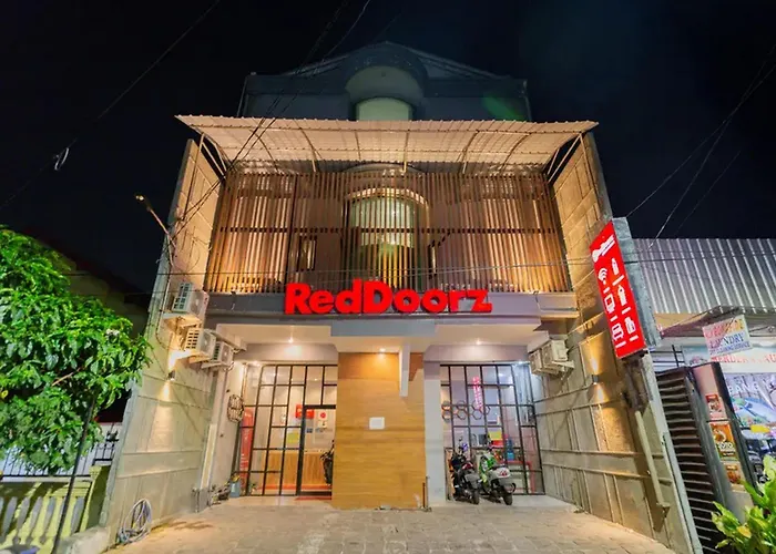 RedDoorz @ Manukan Surabaya